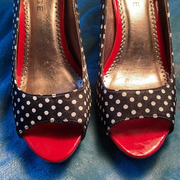 Rampage Black & White high heels Size 9 1/2 - Picture 1 of 12